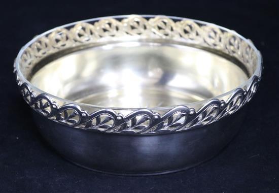 A German 800 standard silver fruit bowl with pierced border, 8.5 oz.